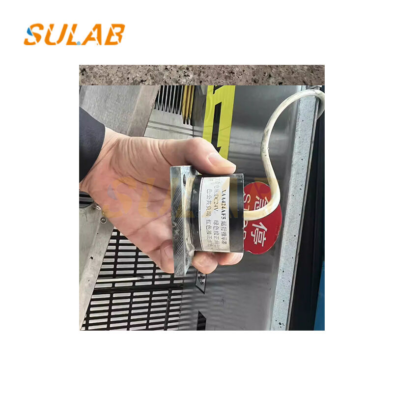 FZB06602 Running Indicator Escalator Traffic Light 24 VDC with UV-stabilized PC Housing and IP54 Sealing OTIS-Compatible